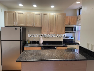 Back Bay 1 Bed 1 Bath Boston - $3,400