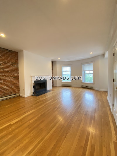 South End Spacious 2 Bed 1 bath available NOW on Washington St in South End! Boston - $3,600