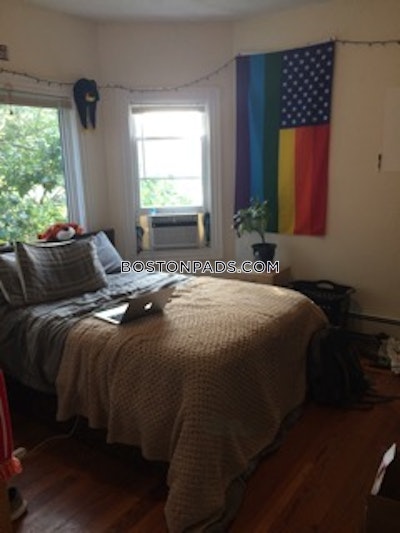 Medford 4 Beds Tufts  Tufts - $4,400