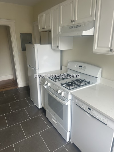 Brookline 1 Bed 1 Bath  North Brookline - $2,600