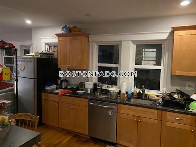 Medford 6 Beds 2 Baths Tufts  Tufts - $8,100