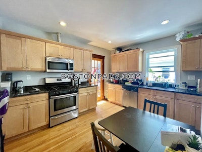 Medford 6 Beds 2 Baths Tufts  Tufts - $8,100