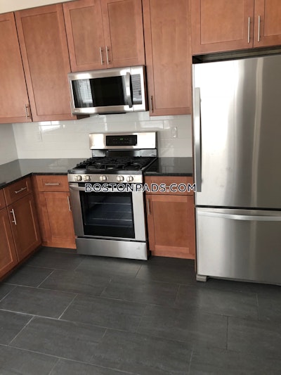 Waltham Apartment for rent 3 Bedrooms 1 Bath - $3,600